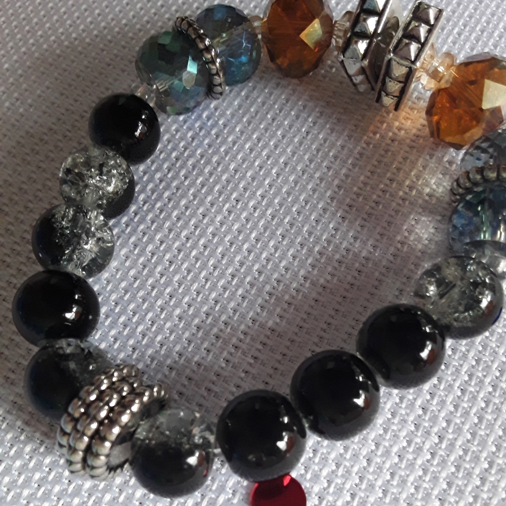 Beeded bracelets - Picture 2 of 5